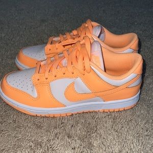 Nike Dunks(Peach Creams)